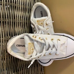 NWOT white with gold star converse